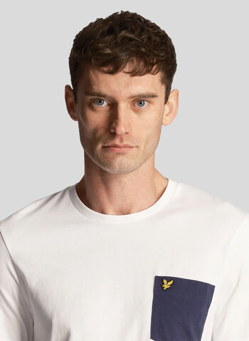 T-SHIRT CON TASCHINO, Z660 WHTNVY, small