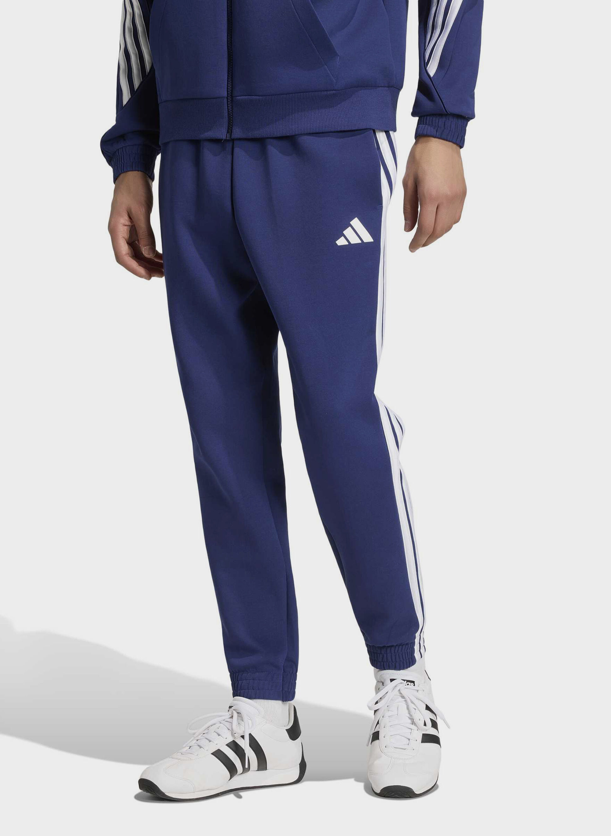 Pantalone New Stadium