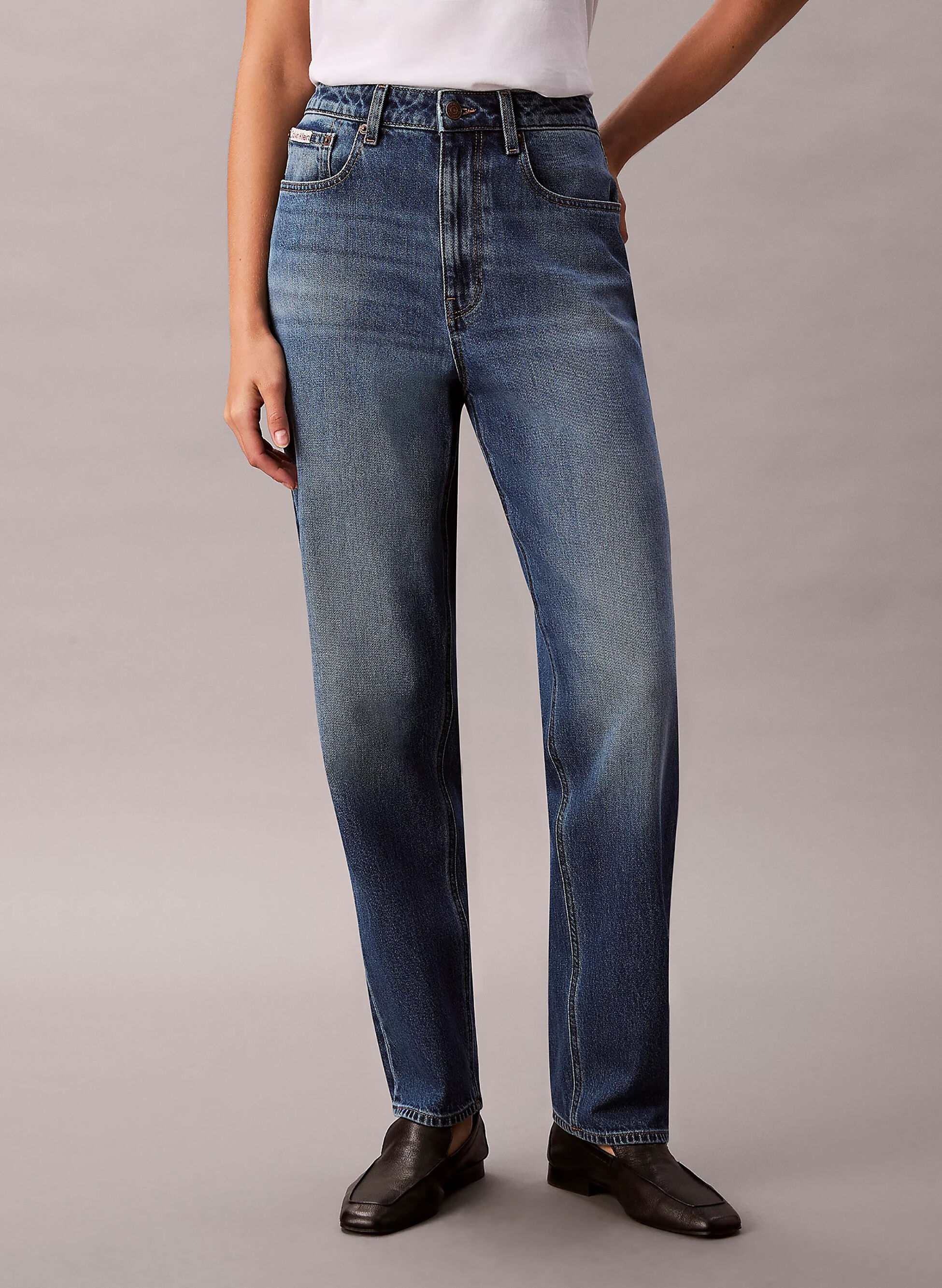 JEANS HIGH RISE TAPERED 32-30