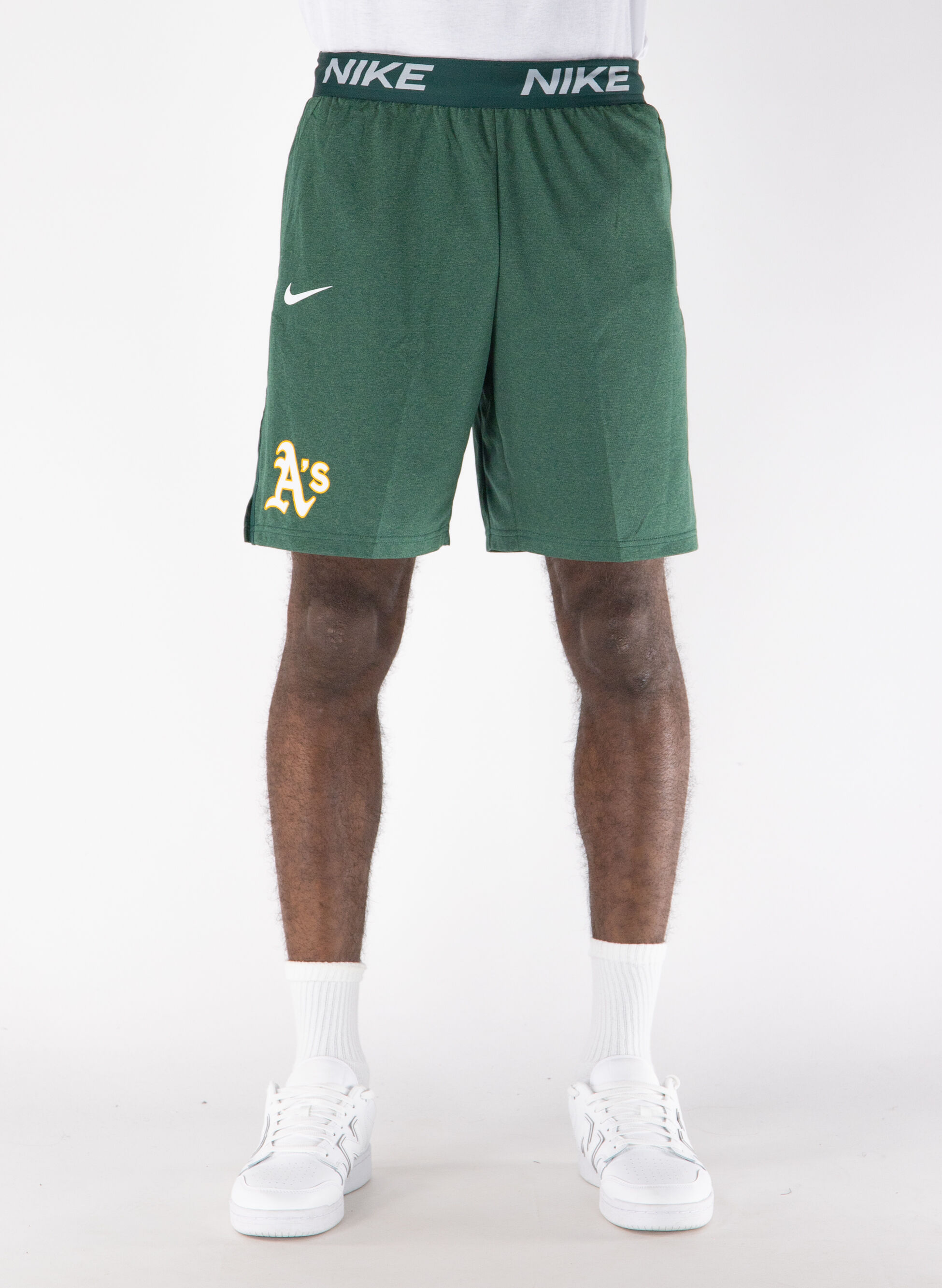 NIKE BERMUDA OAKLAND