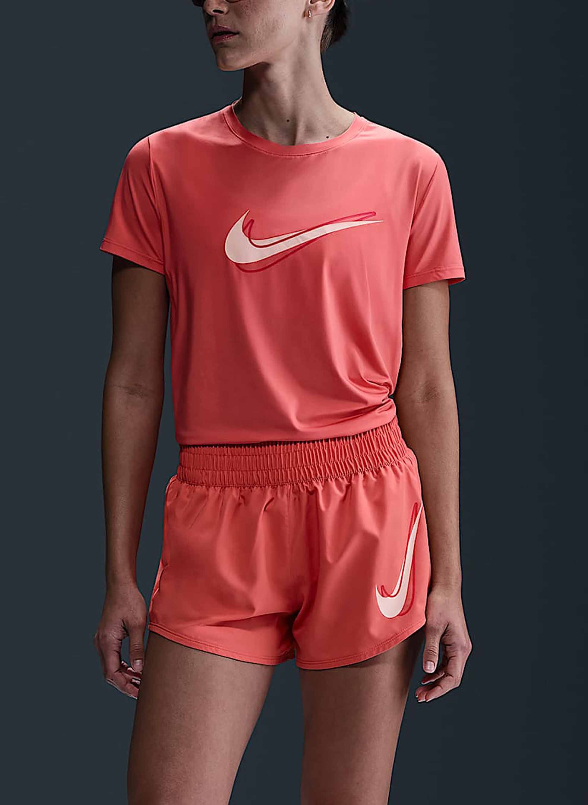 NIKE T-SHIRT SWOOSH