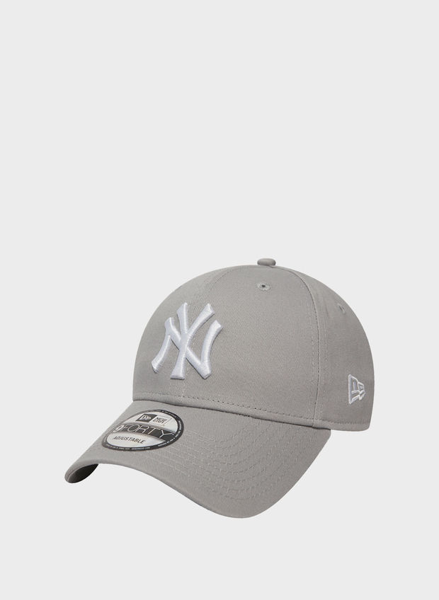 NEW ERA CAPPELLO NY YANKEES ESSENTIAL 9FORTY Bianco, Grigio Uomo | Sport85
