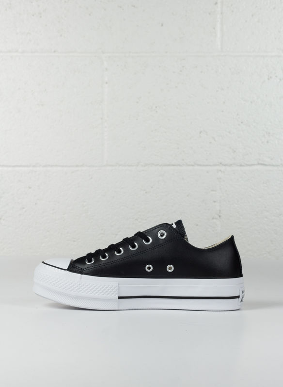 SCARPA CHUCK TAYLOR ALL STAR LIFT CLEAN LEATHER LOW TOP, BLKWHT, medium