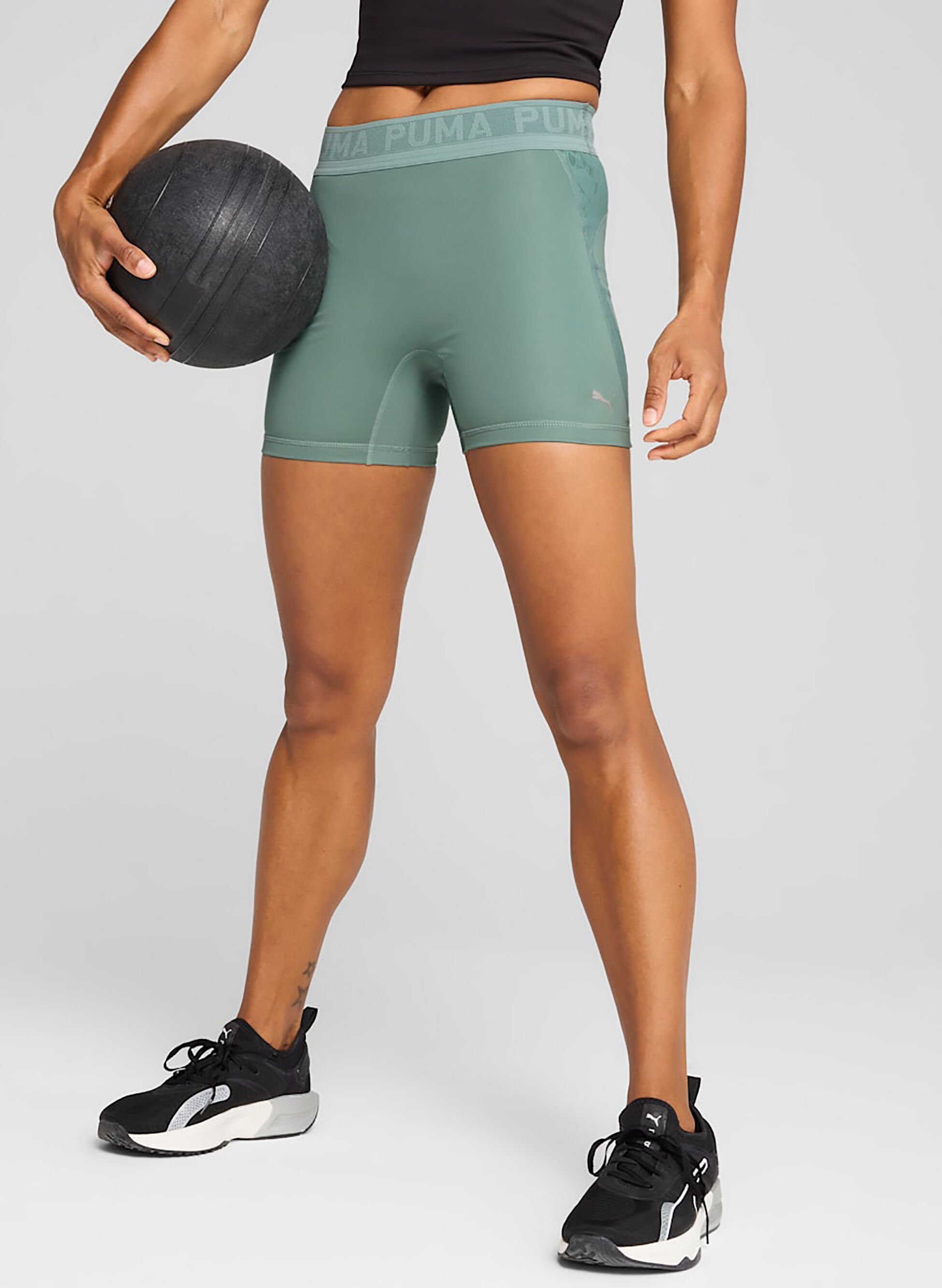 PUMA SHORT LACE