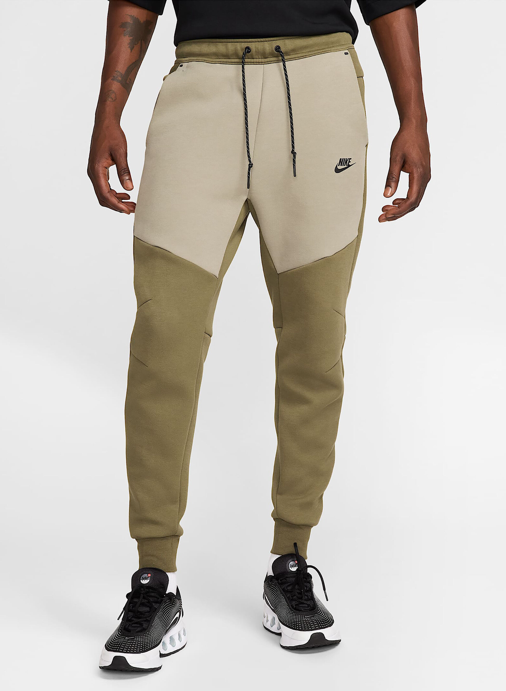 NIKE PANTALONE TECH