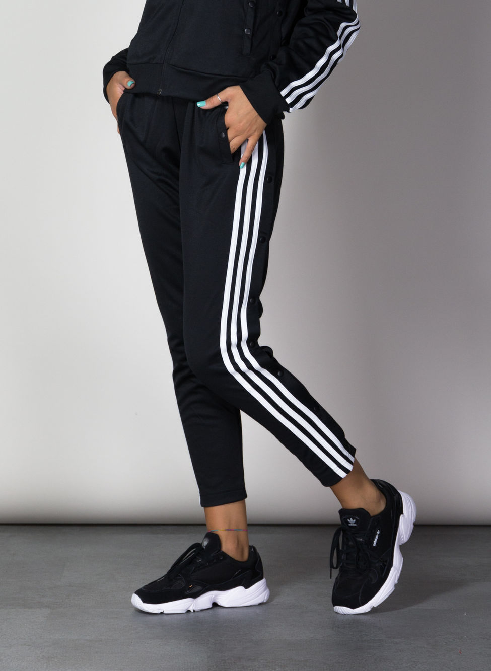 Thermal Reisepass verbrühen adidas dz8660 Sumpf Keuchen fortsetzen