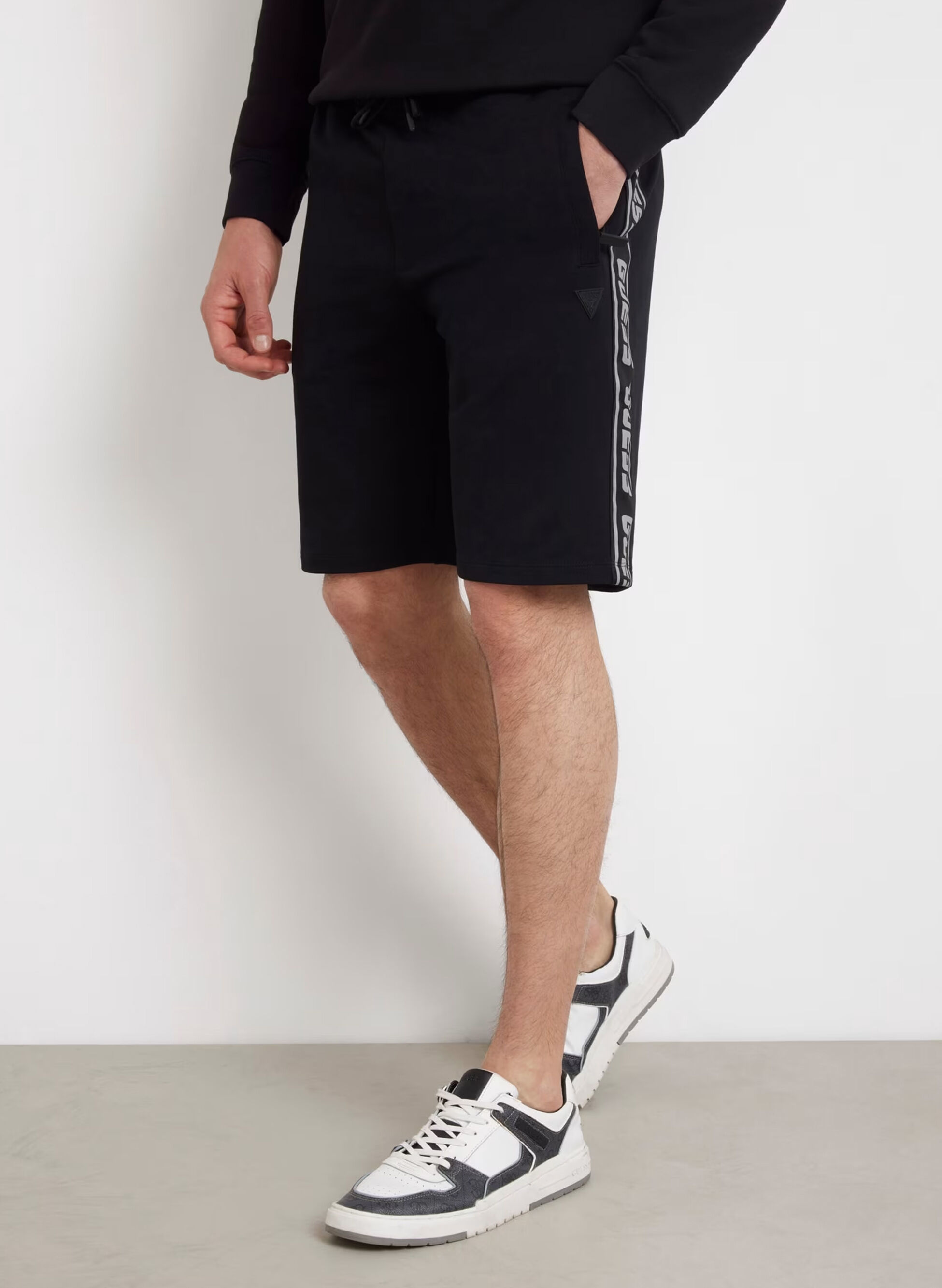 GUESS SHORTS ACTIVE L