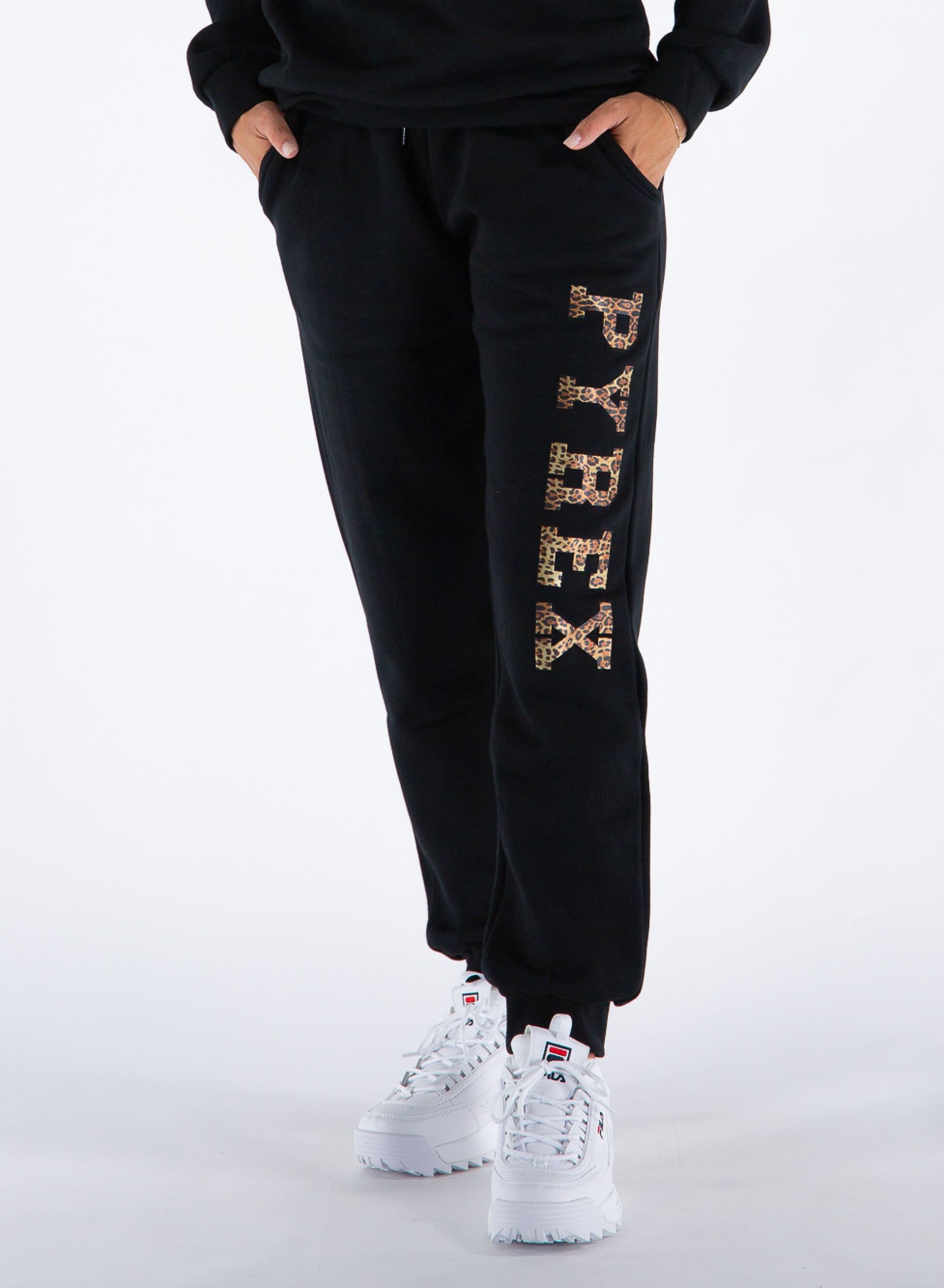 tuta della pyrex femminile