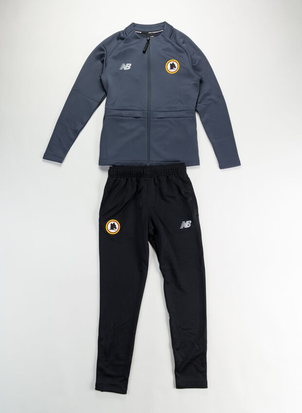 NEW BALANCE TUTA UFFICIALE AS ROMA 2021-22 RAGAZZO Grey, Black | Sport85
