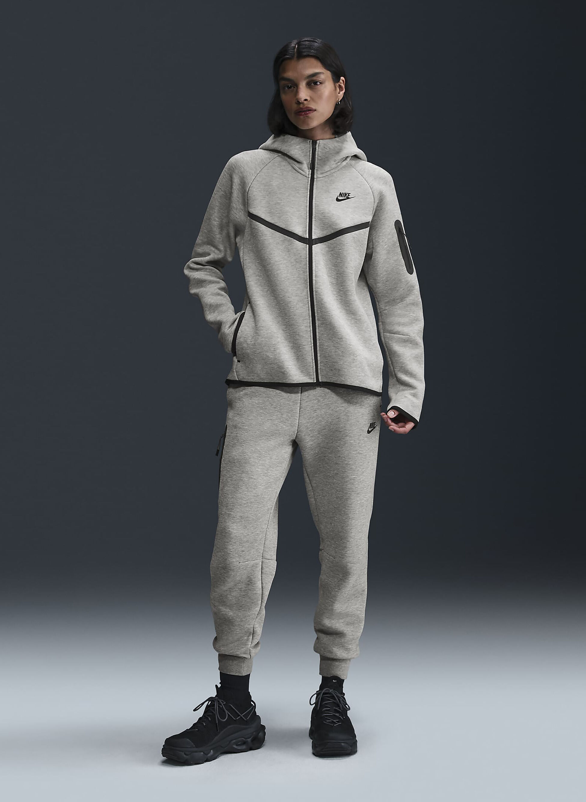 NIKE FELPA TECH